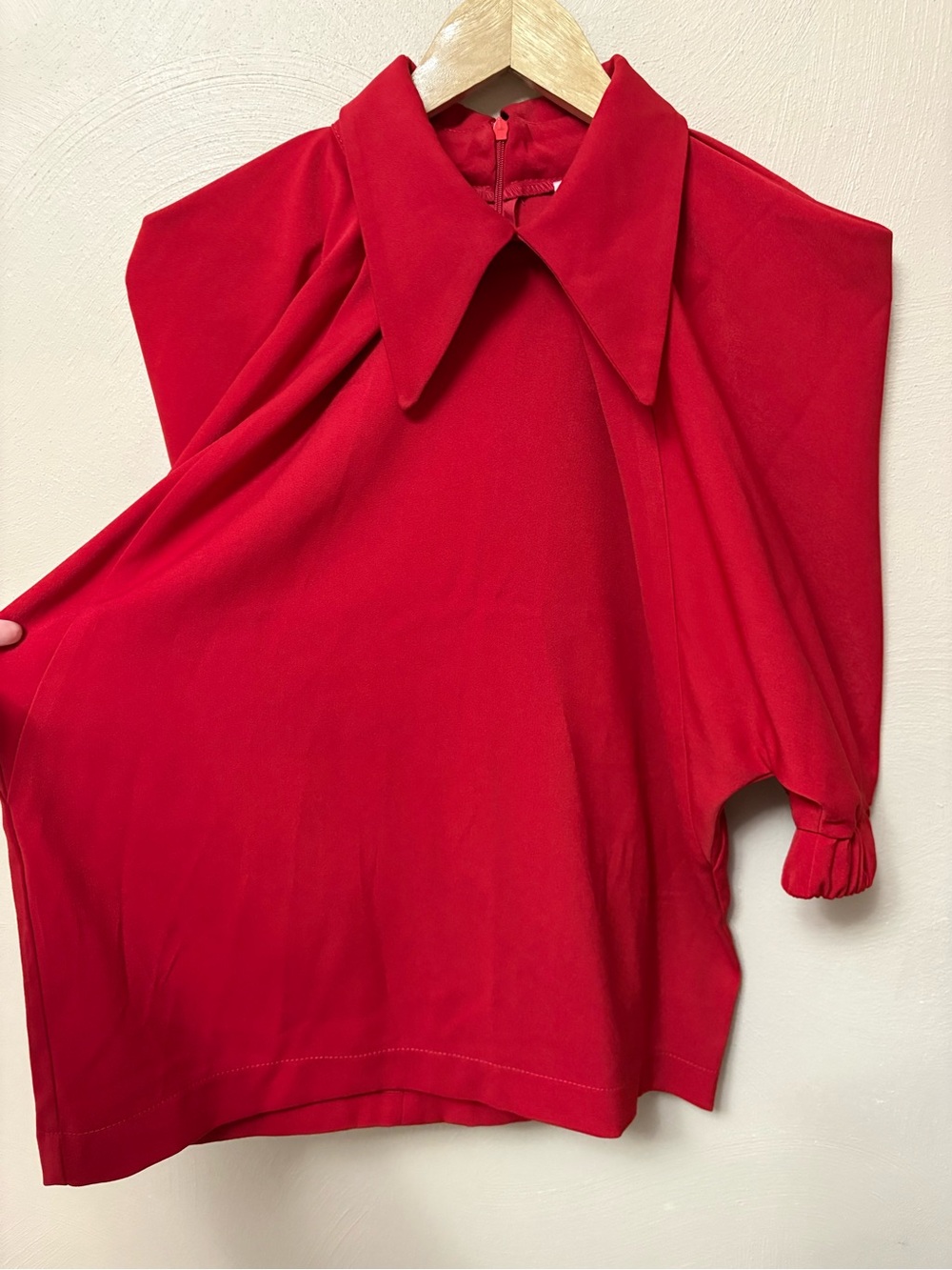 Julia Allert Designer Red Blouse Size Small - Picture 10 of 15